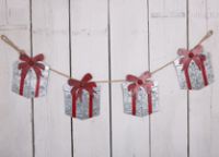 Christmas Metal Gift Box Garland - Rustic Rope 