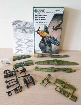 Messerschmitt BF-109 Aeroplane Model Kit Scale 1:48 Build & Play